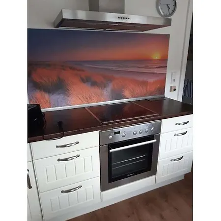 With 2 Bedrooms بيت للعطل *
